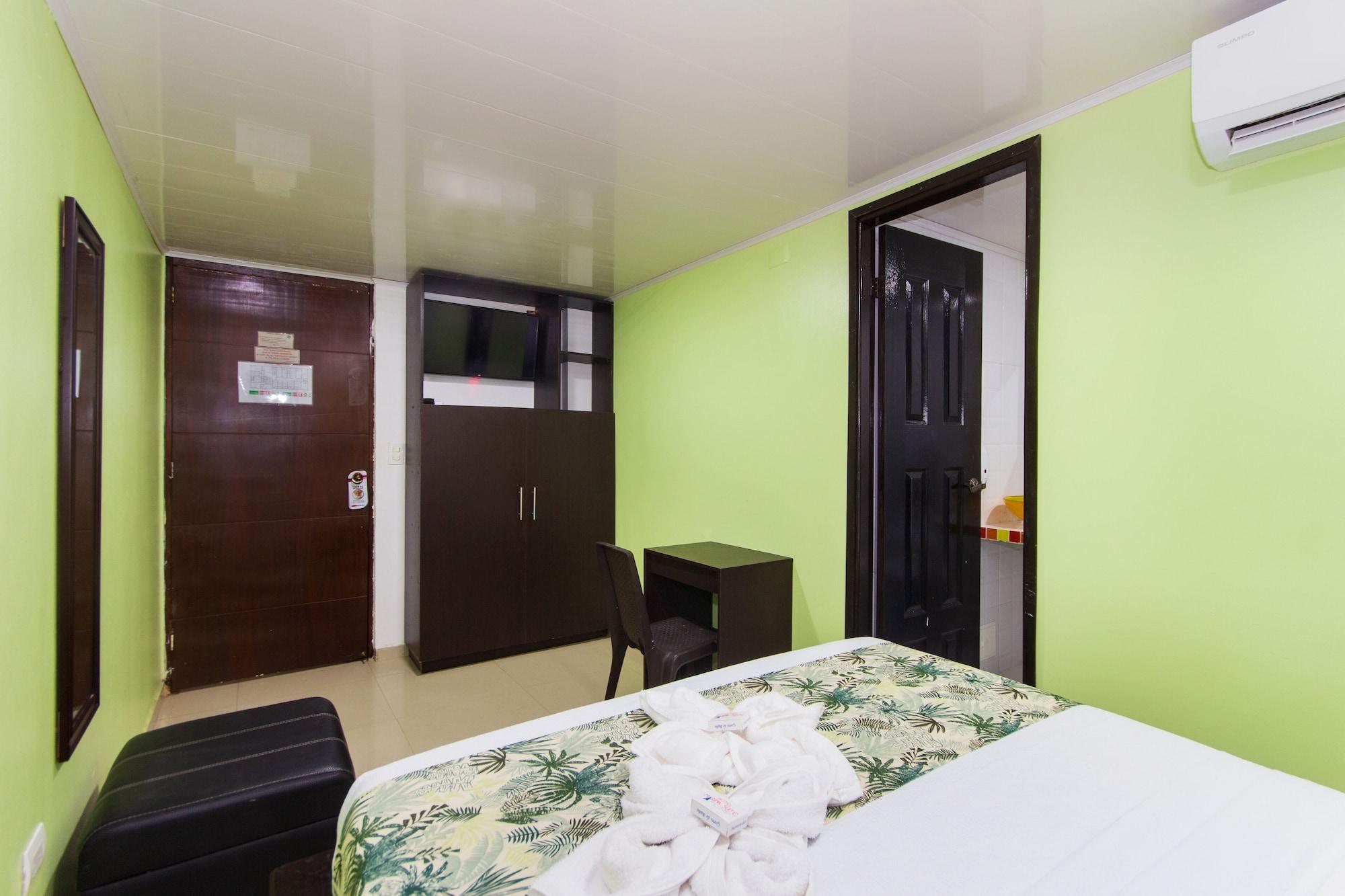 Marina Hotel 3*